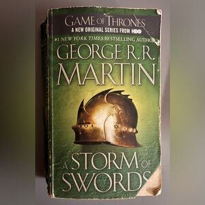 💜Game of Thrones : A Storm of Swords by George R.R Martin